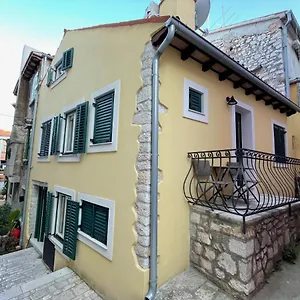yellow-house-rovinj.in-istria.net/