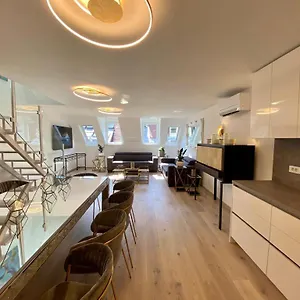 Appartement Ab - The Princess Castle Triplex