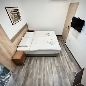 Πανσιόν Oh &, Λιουμπλιάνα
