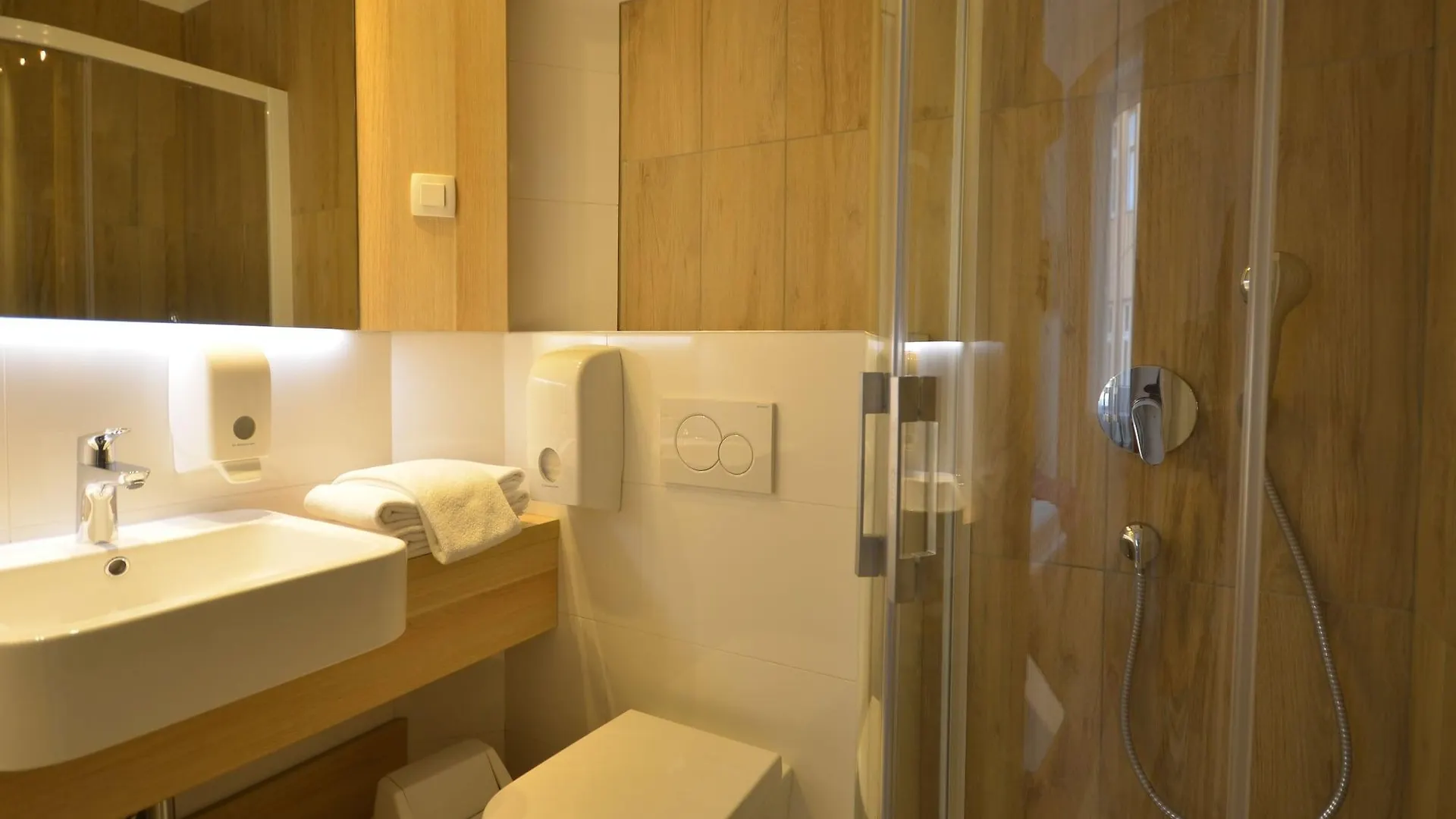 Hotel Emonec Ljubljana